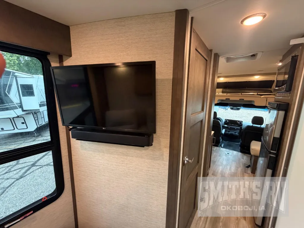2025 Tiffin Wayfarer 25 RLW, Photos photo 18