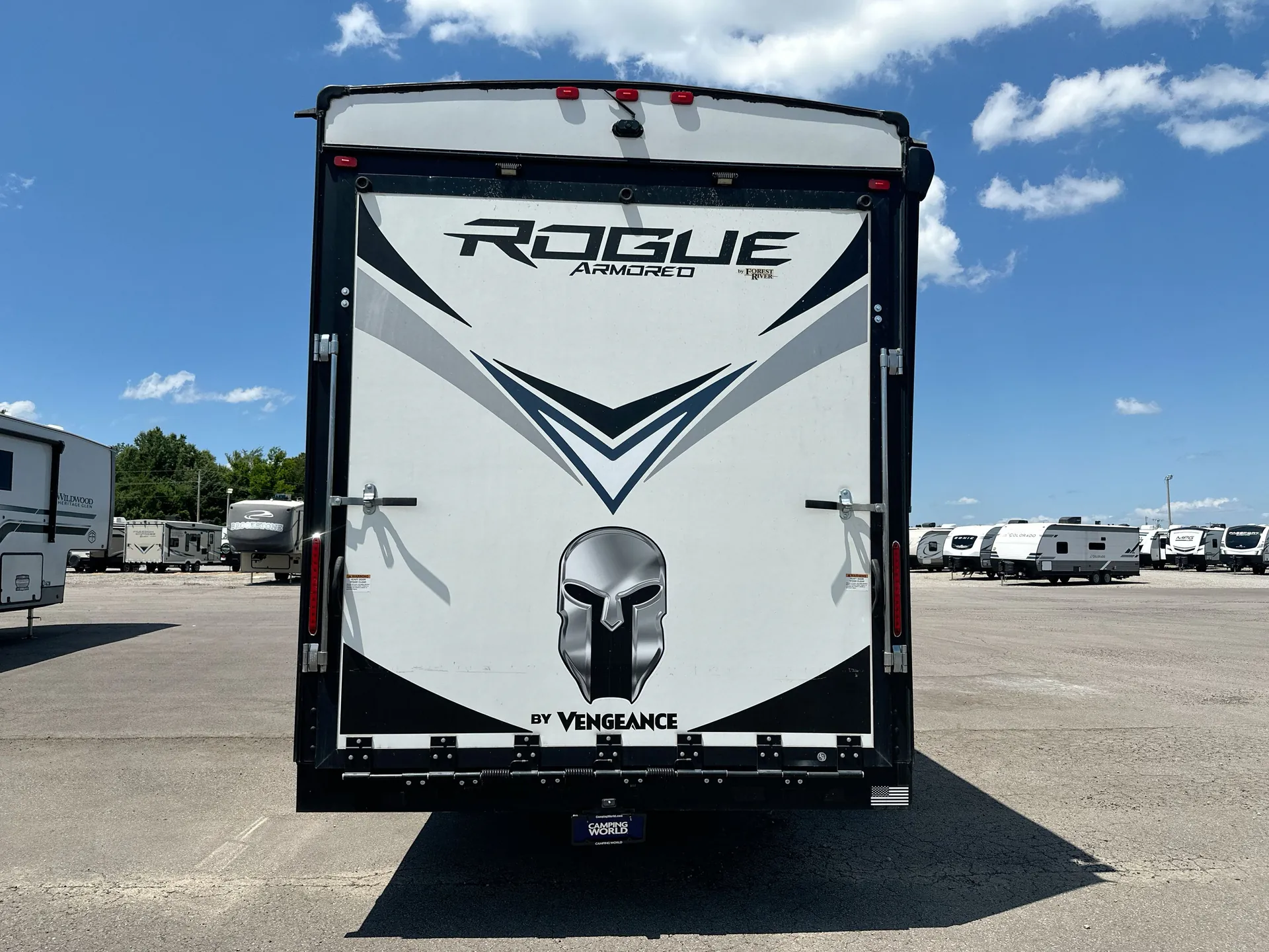 2022 Forest River Vengeance Rogue Armored 4007 — backside
