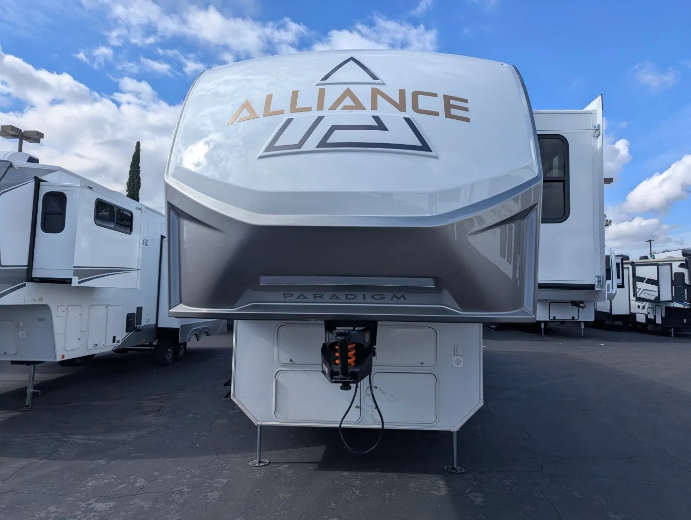 2026 Alliance RV Paradigm 388SP - Photo 3