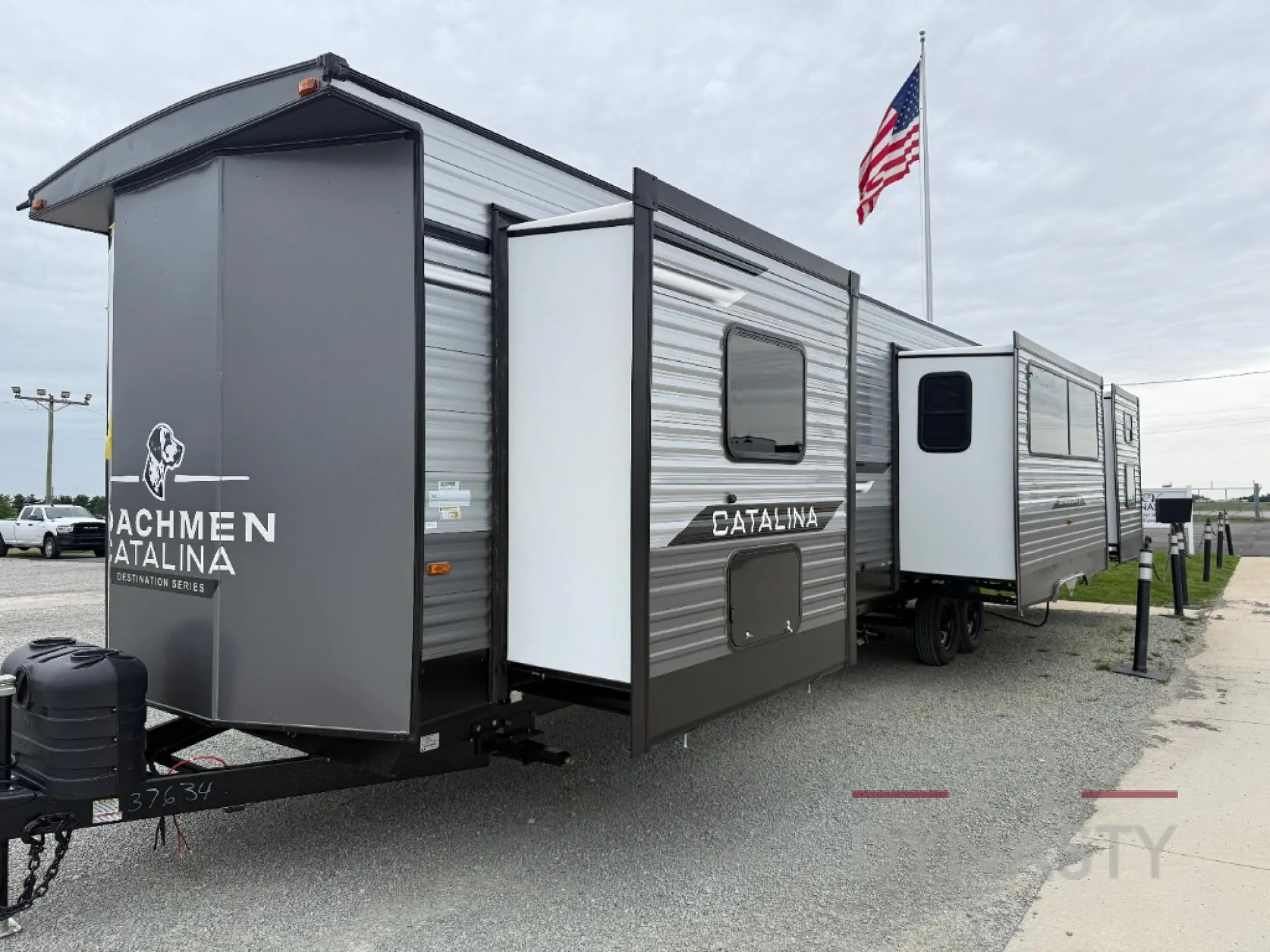 2026 Coachmen Catalina Destination Series 40BHTS - Photo 3