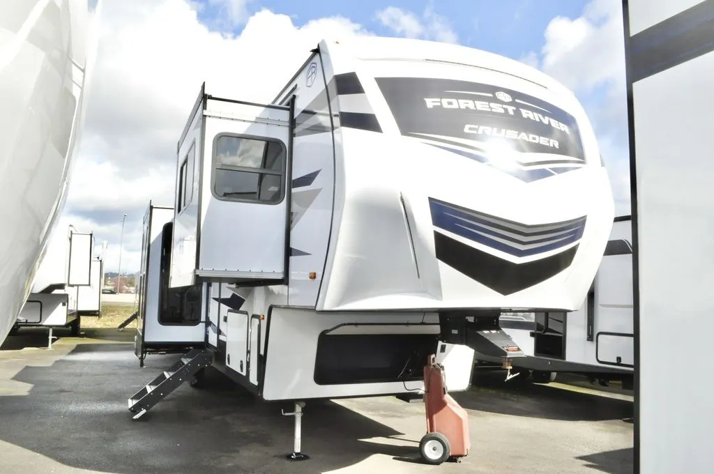 2025 Prime Time Crusader 375FLS - Photo 2