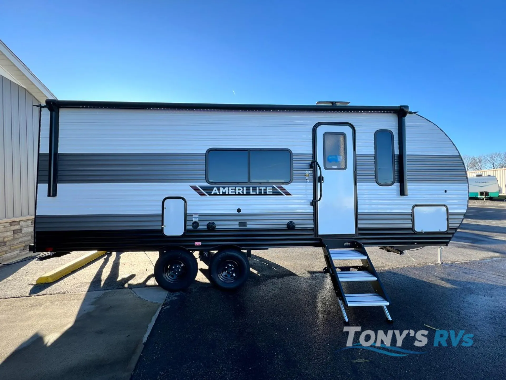 2025 Gulf Stream RV Ameri-Lite Ultra Lite 240RK - Photo 2