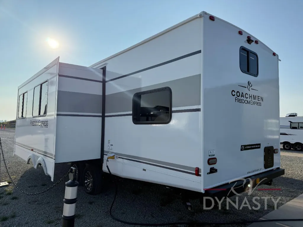 2026 Coachmen Freedom Express Select 30SE, Photos photo 4