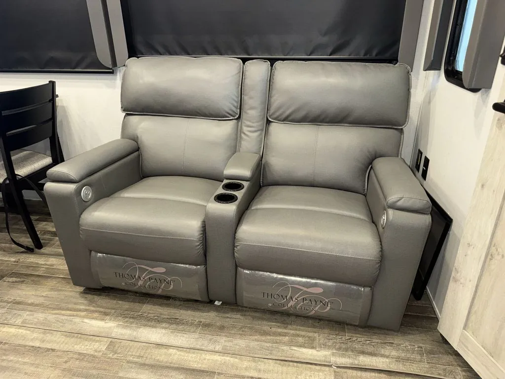2023 Keystone Avalanche 390DS, Photos photo 16