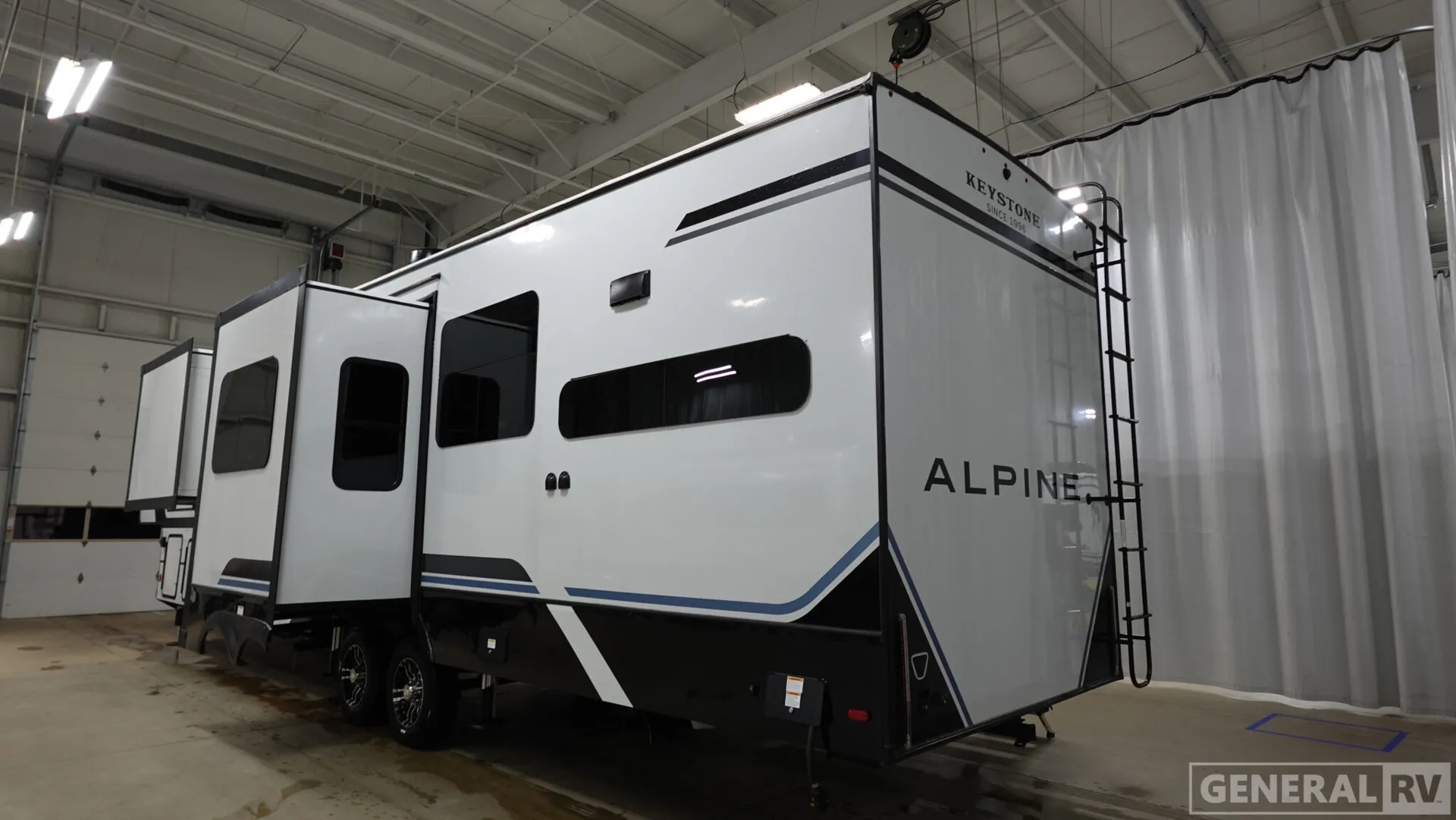 2026 Keystone Alpine 3910RK - Photo 4