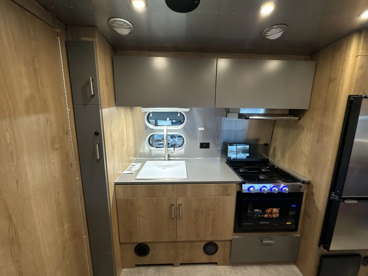 2026 Airstream Trade Wind 23FB - Photo 3