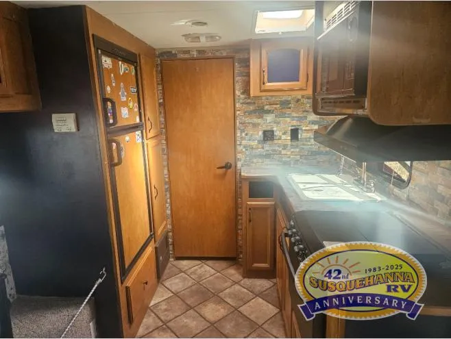 2013 EverGreen RV i-Go G249RB - Photo 2