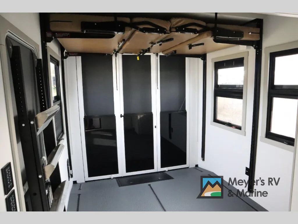 2026 Brinkley Model G 4100, Photos photo 31