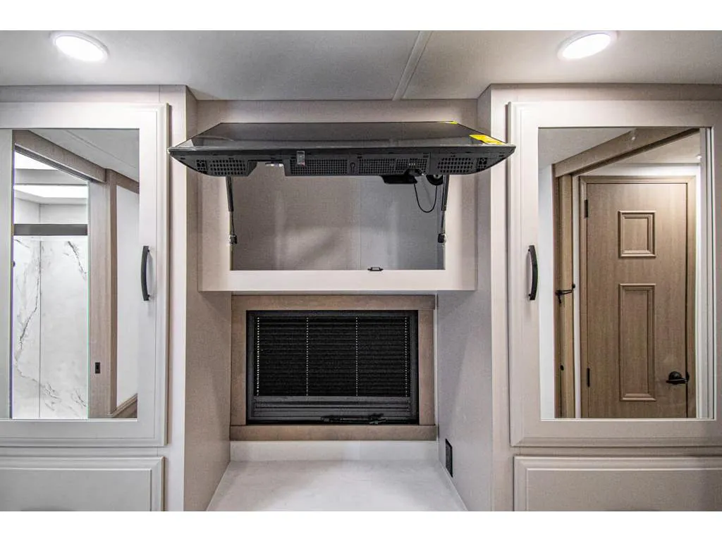2027 Entegra Coach Emblem 36U, Photos photo 32