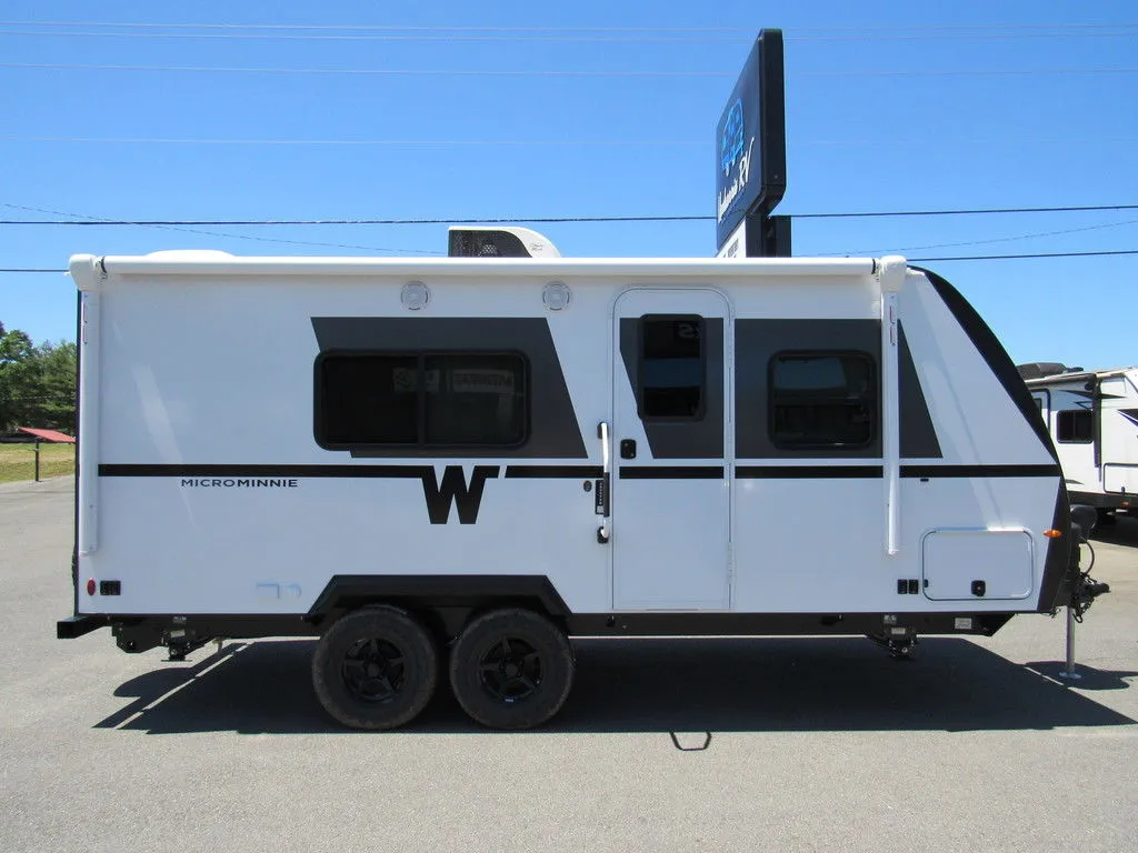 2026 Winnebago Micro Minnie 2000TRB - Photo 2