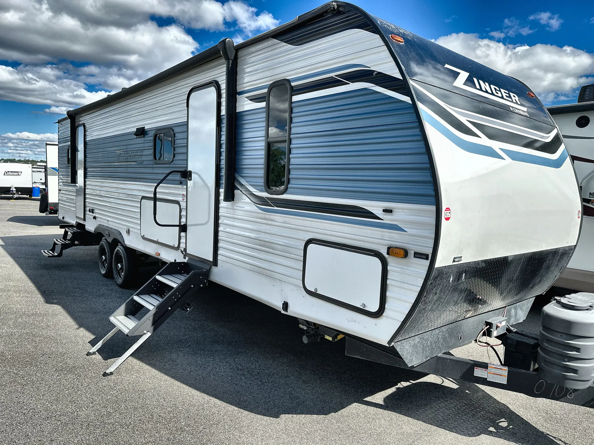 2024 CrossRoads Zinger ZR320FB - Photo 2