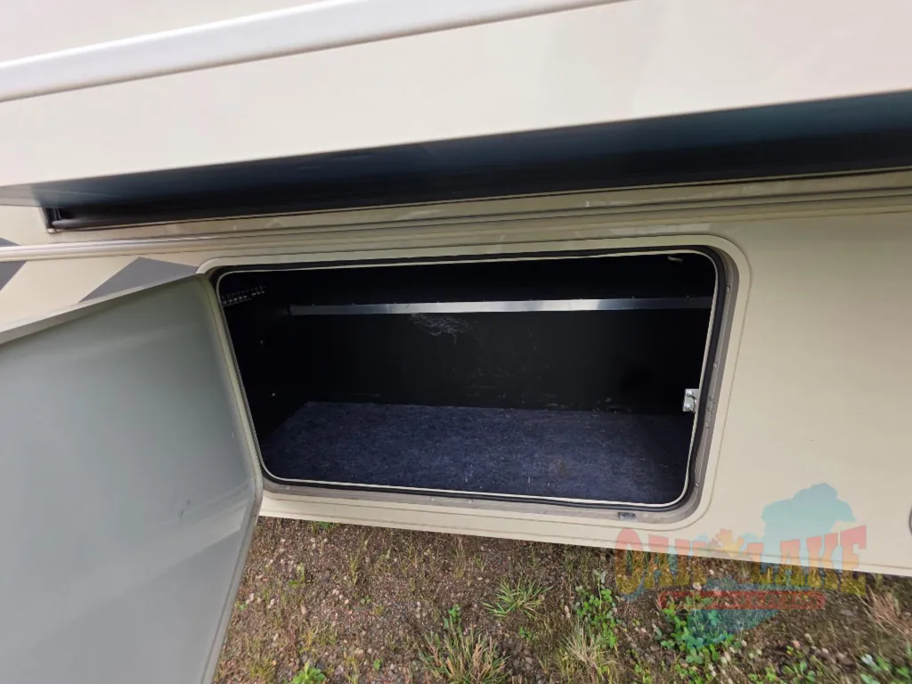 2018 Winnebago Sunstar 27P, Photos photo 44