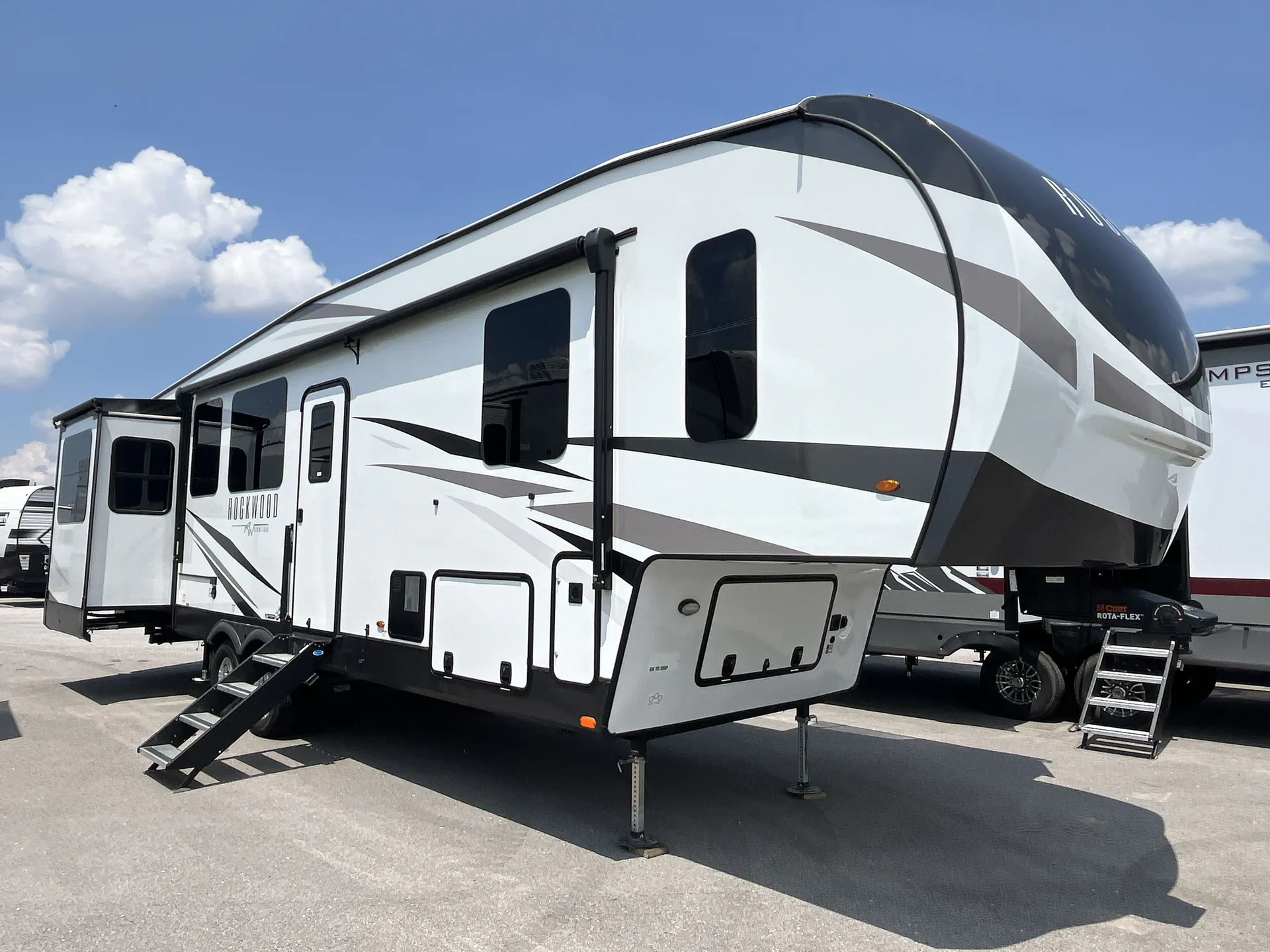 2024 Forest River Rockwood Signature 375RL - Photo 2