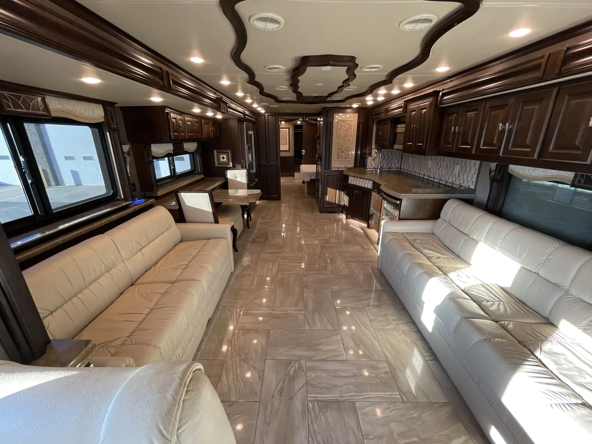 2017 Tiffin Allegro Bus 45 OPP — living area main