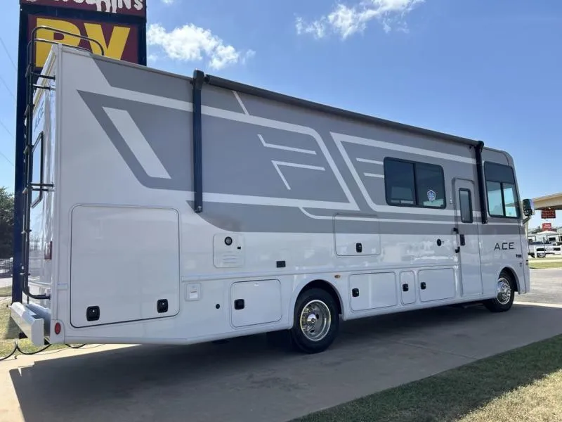 2026 Thor Motor Coach A.C.E 29D - Photo 4