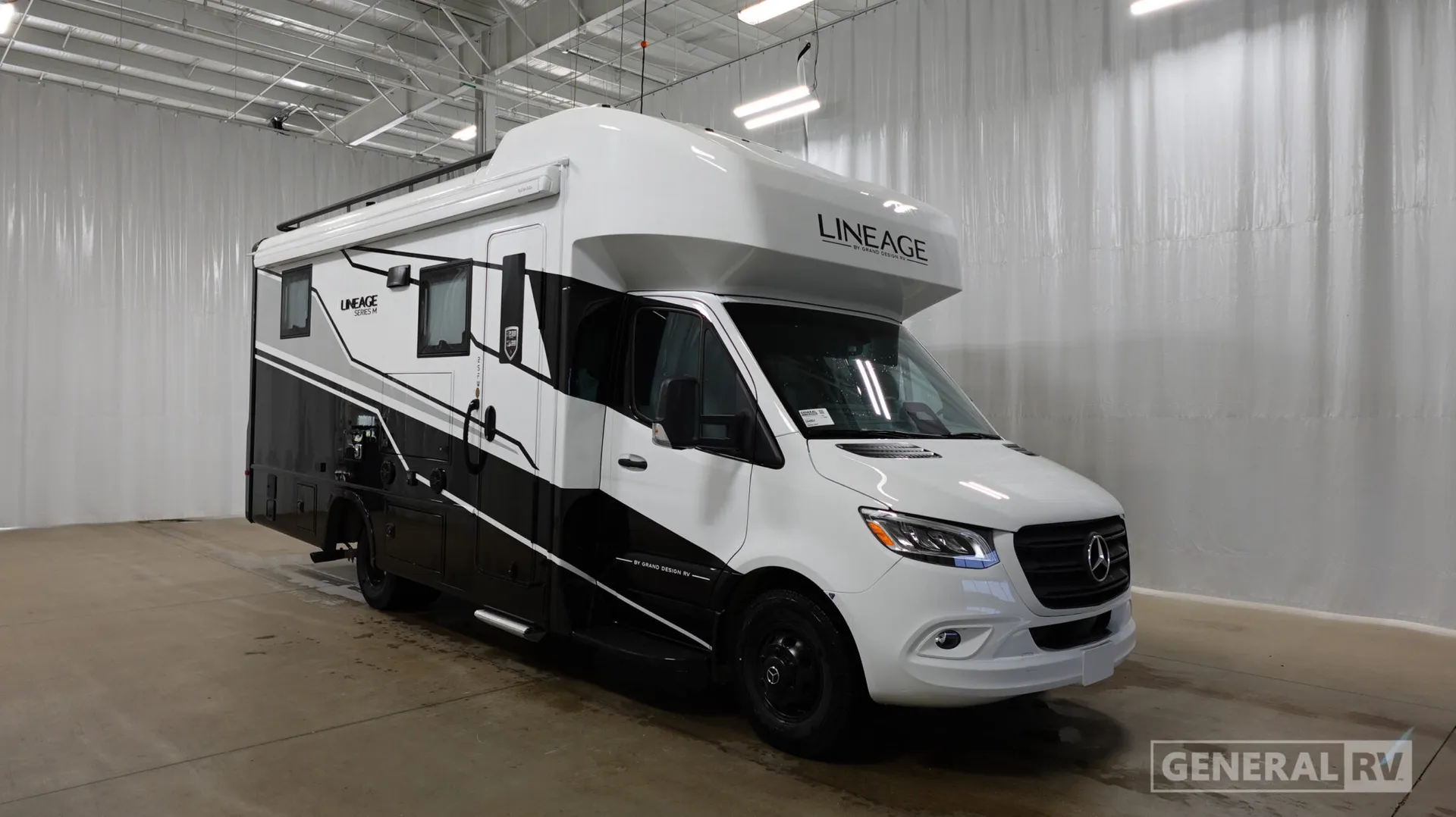 2026 Grand Design Lineage Series M 25FW - Photo 2