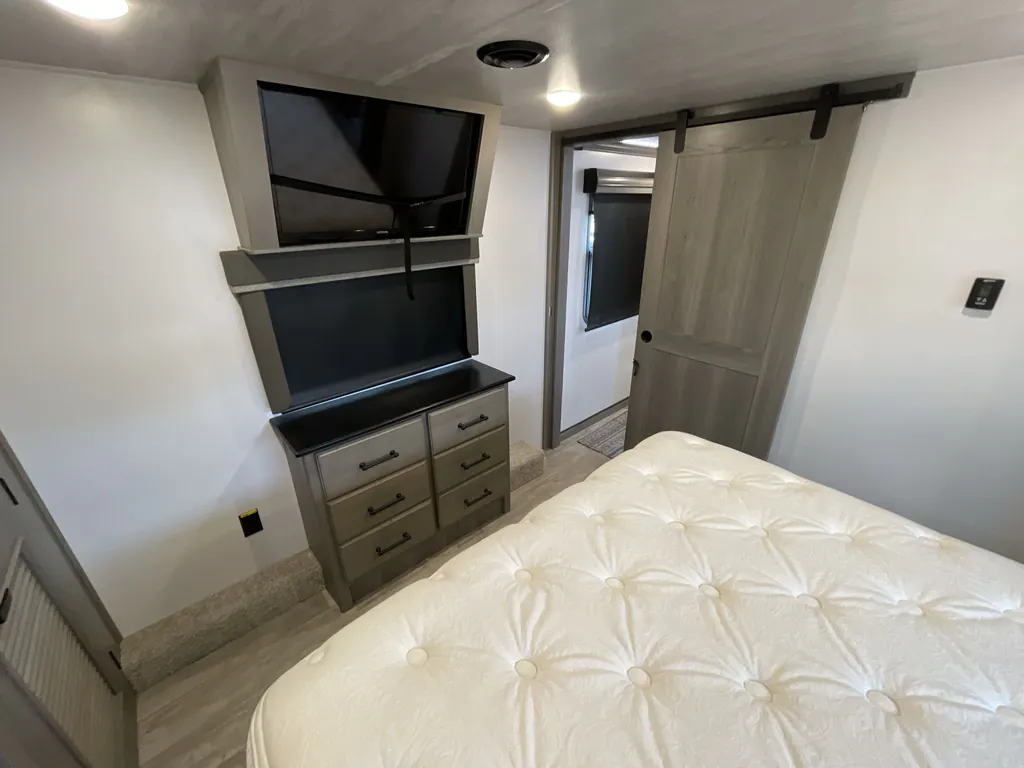 2022 Keystone Montana 3231CK, Photos photo 16