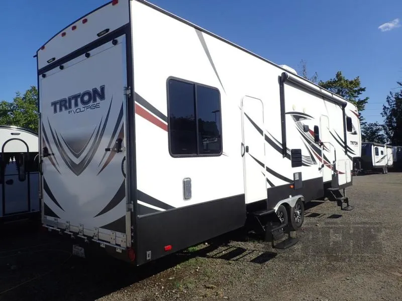 2017 Dutchmen RV Triton Used    3451 - Photo 4