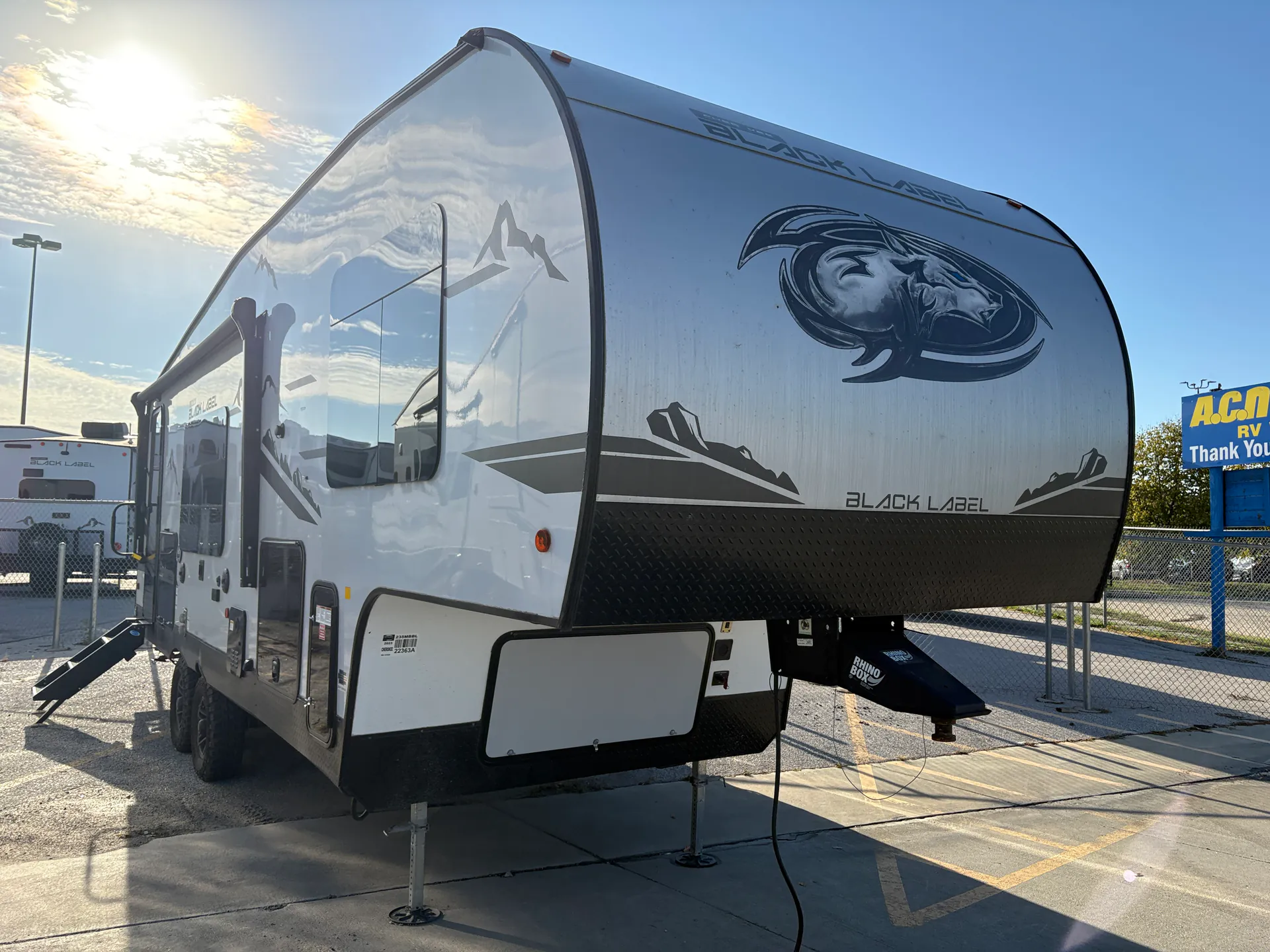 2023 Forest River Cherokee Black Label 235MBBL - Photo 2