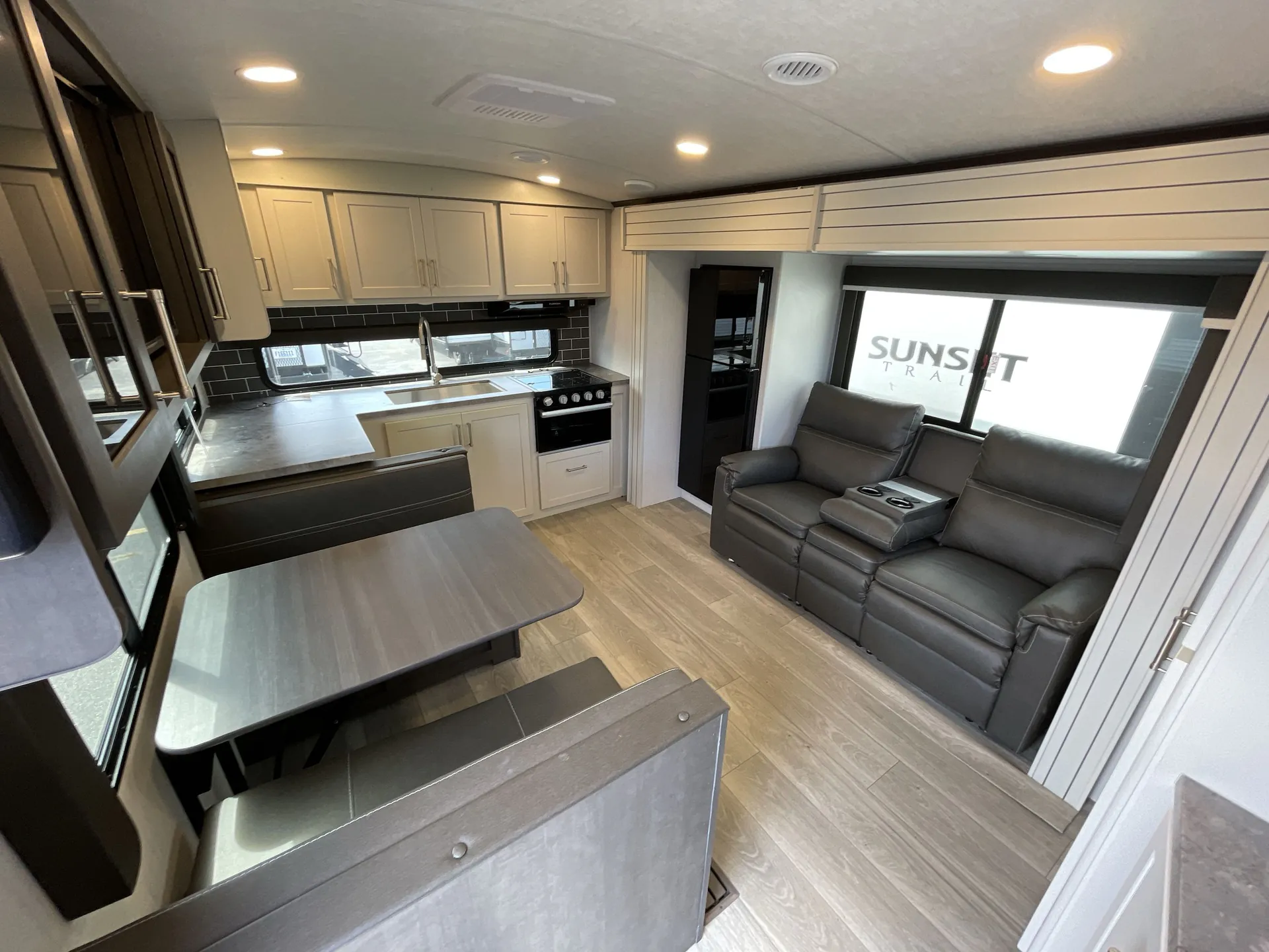 2025 Keystone Cougar Half-Ton East 25MLE — living area main
