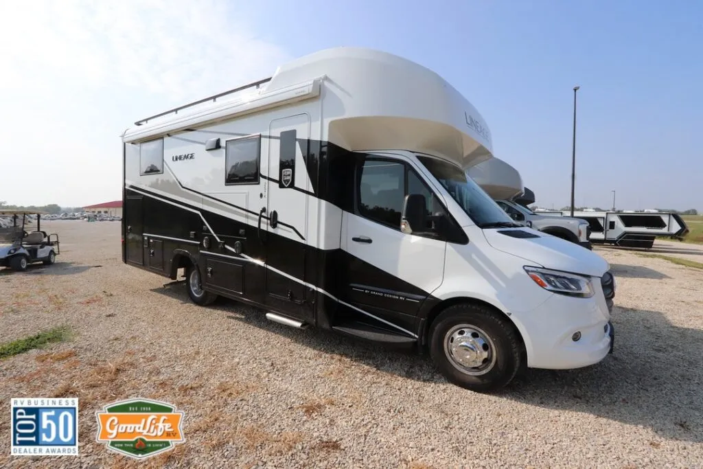 2026 Grand Design Lineage Series M 25TK - Photo 2