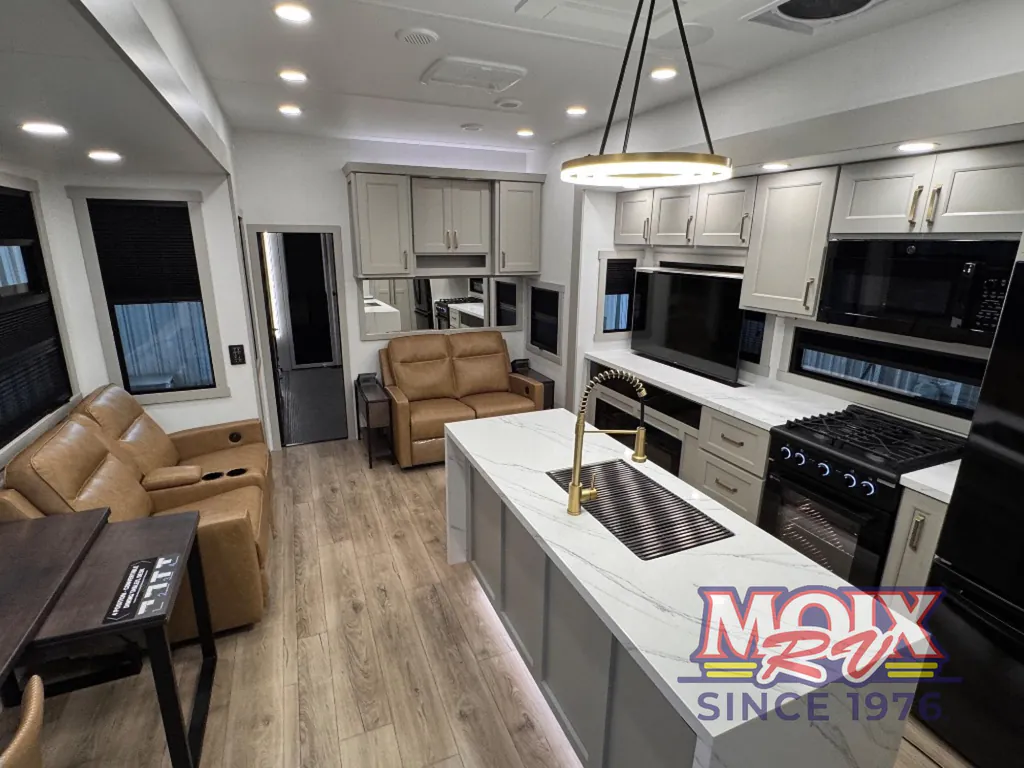 2026 Brinkley Model G 4100, Photos photo 35