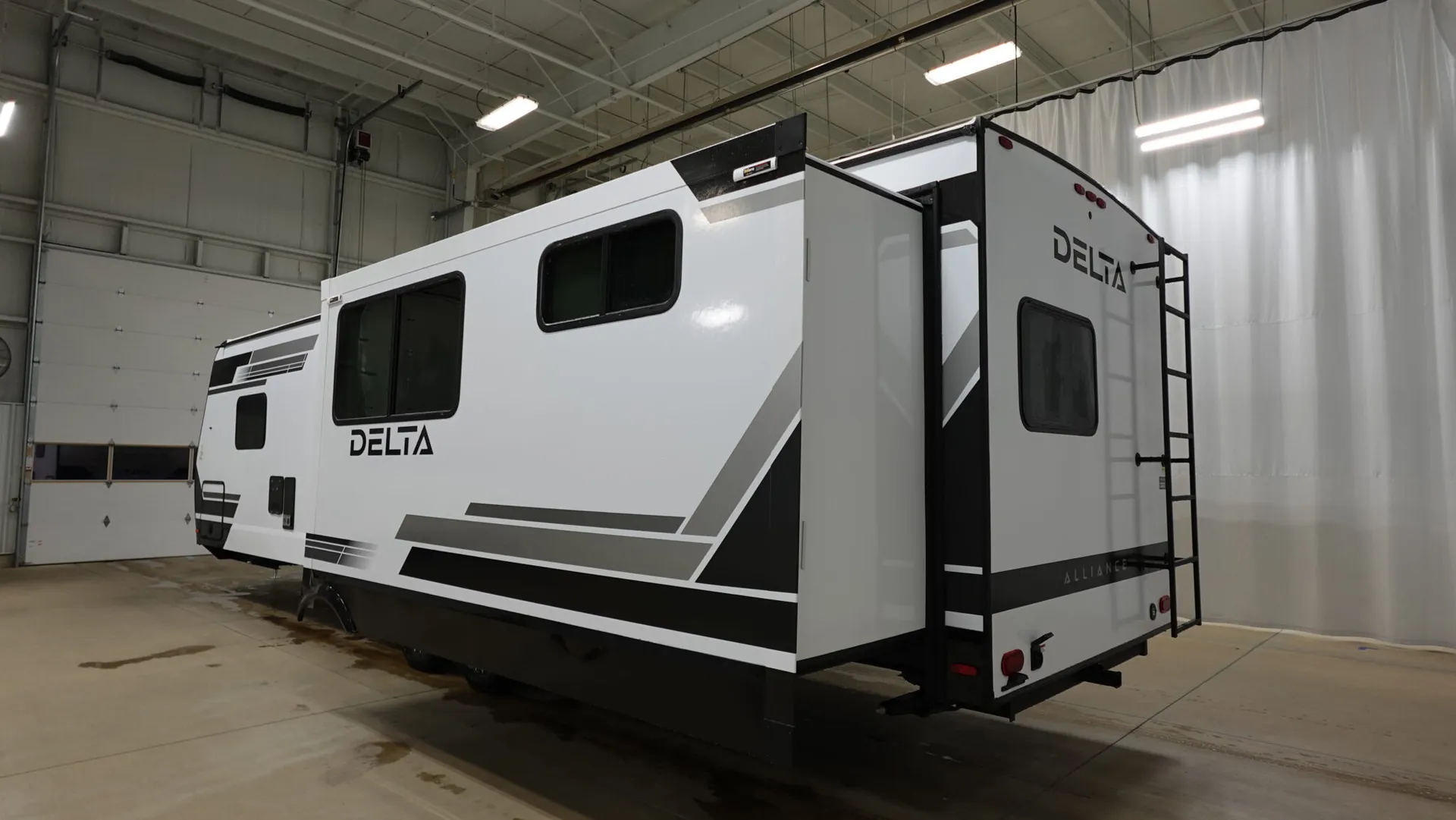 2026 Alliance RV Delta 321BH - Photo 4