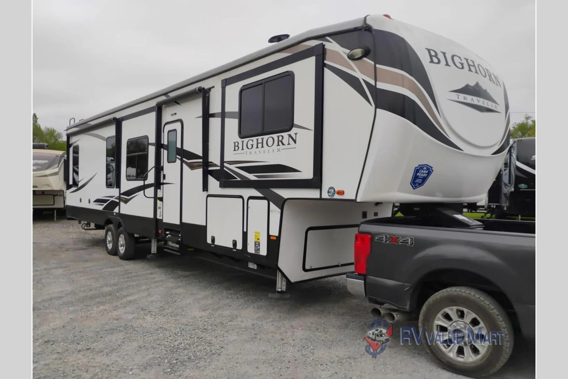2019 Heartland Bighorn Traveler 39FL - Photo 2