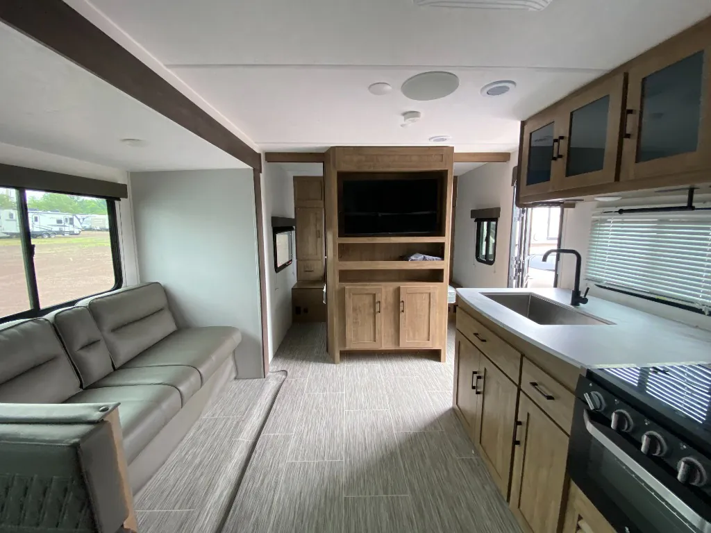2024 Coachmen Freedom Express Select 29SE, Photos photo 40