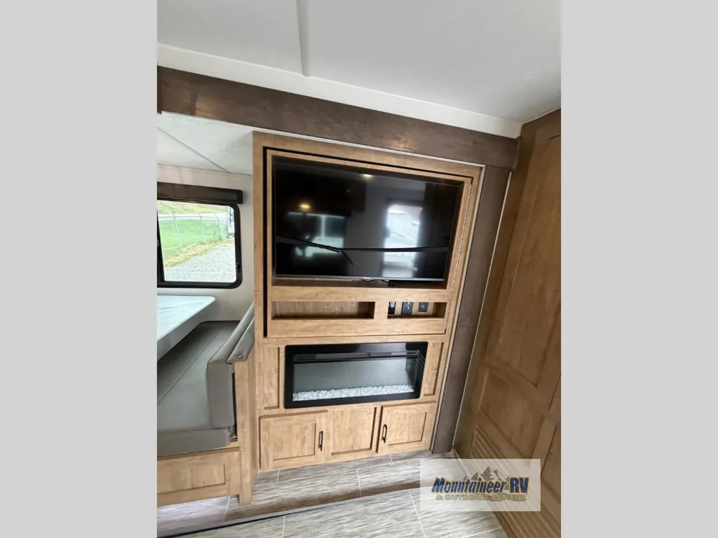 2024 Coachmen Freedom Express Ultra Lite 274RKS, Photos photo 31