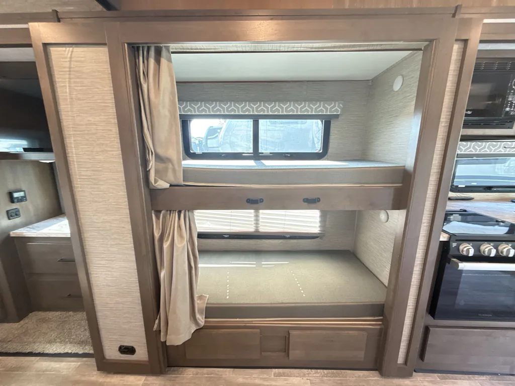 2022 Thor Motor Coach Freedom Traveler A32, Photos photo 29