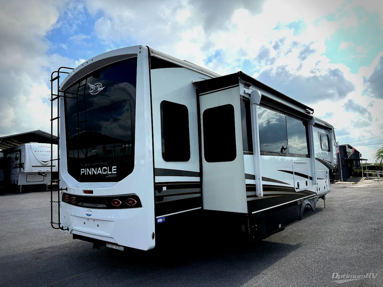 2024 Jayco Pinnacle 37MDQS - Photo 3