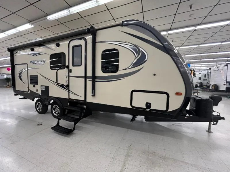 2017 Keystone RV Bullet 22RB - Main photo