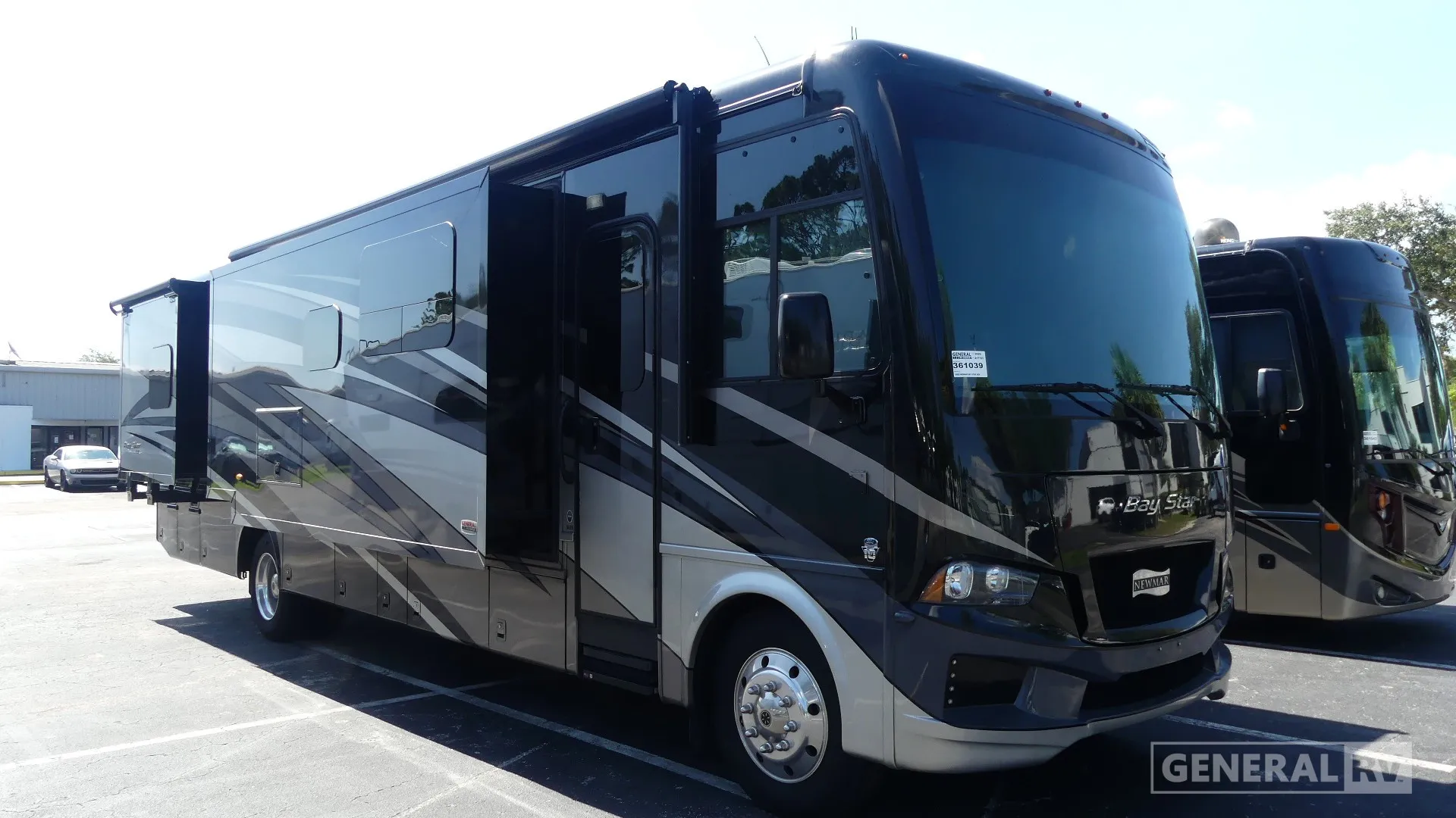 2020 Newmar Bay Star 3626 - Photo 2
