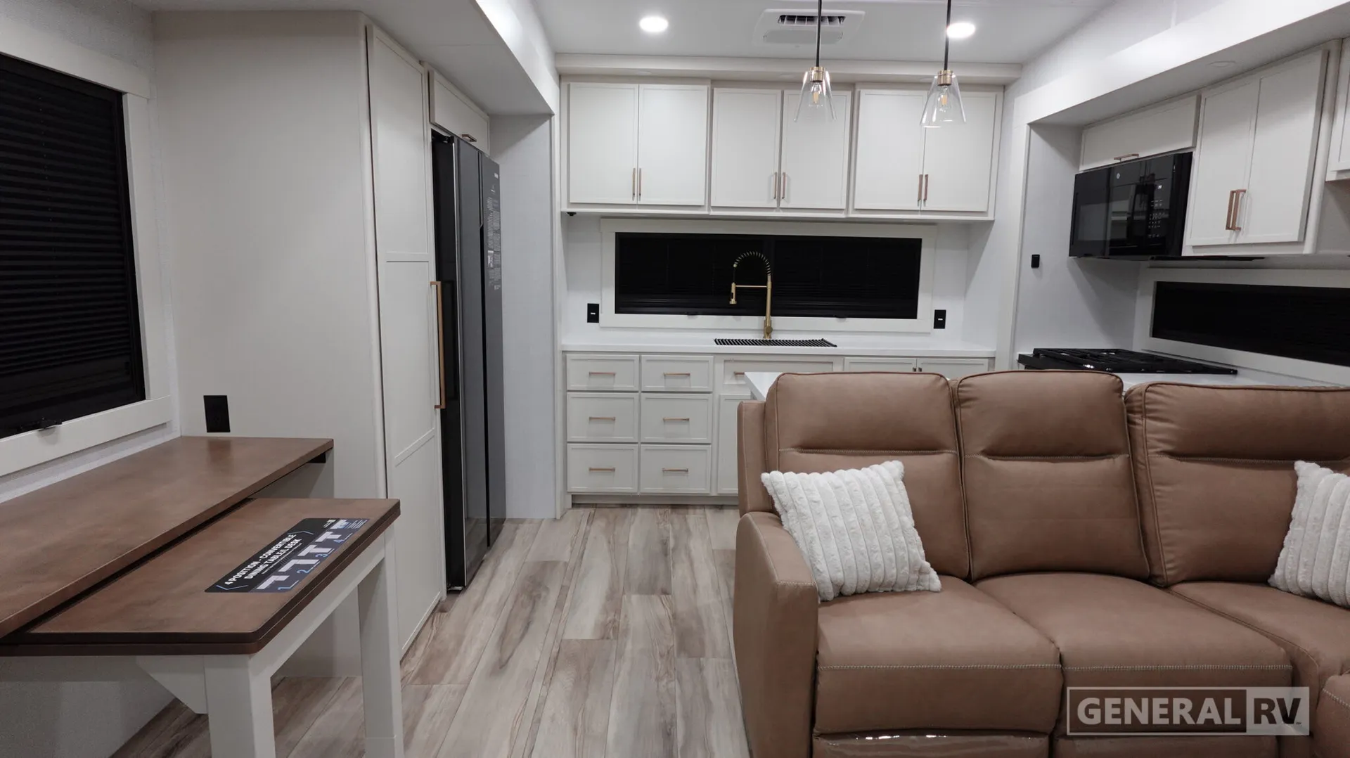 2027 Brinkley Model Z 3200 - Photo 3