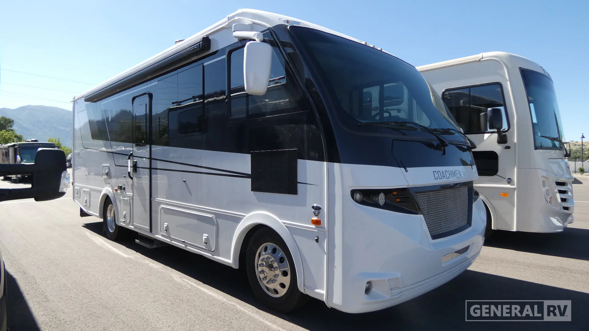 2024 Coachmen Euro 25EU - Photo 2