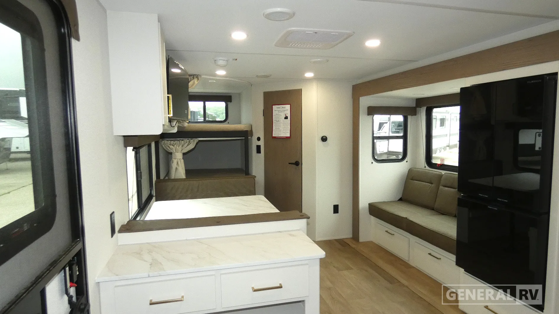 2027 Grand Design Transcend Xplor 26BHX - Photo 3