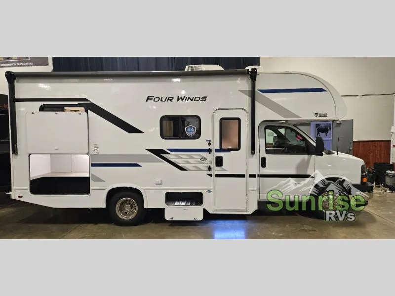 2026 Thor Motor Coach Four Winds 21Z CHEVY - Photo 4