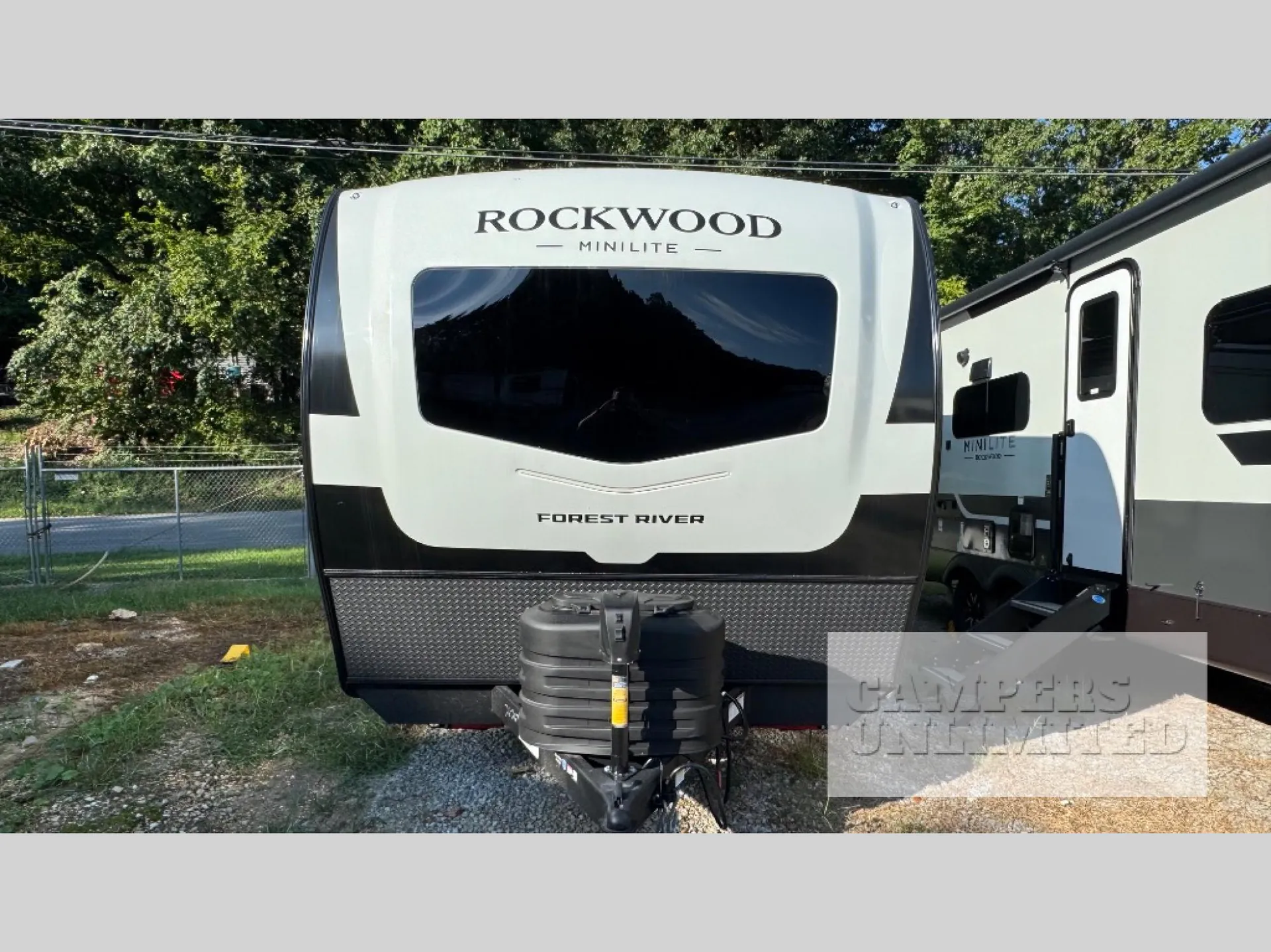 2027 Forest River Rockwood Mini Lite 2109S