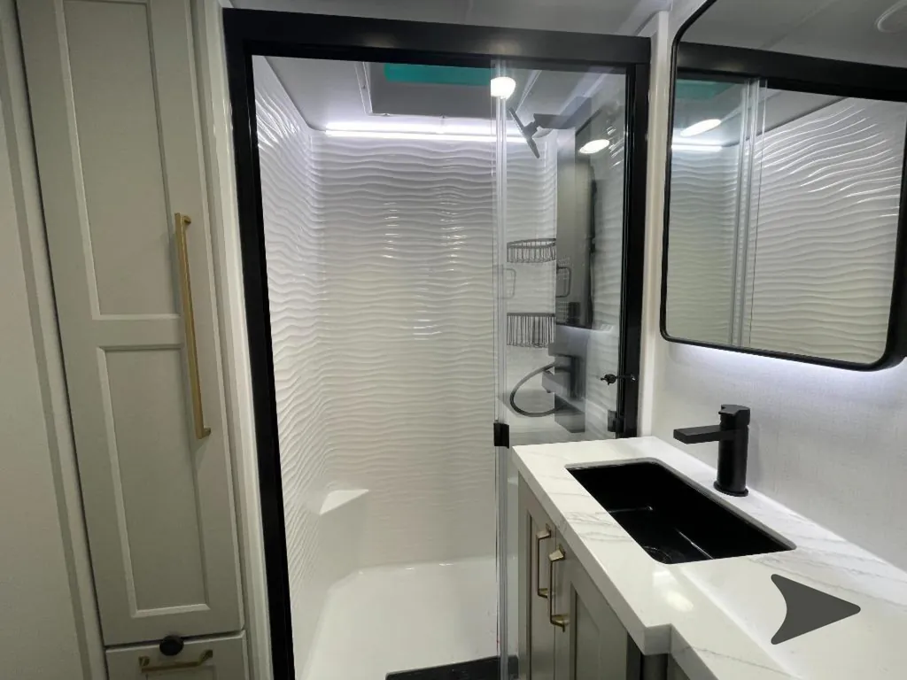 2026 Brinkley Model G 3950, Photos photo 68