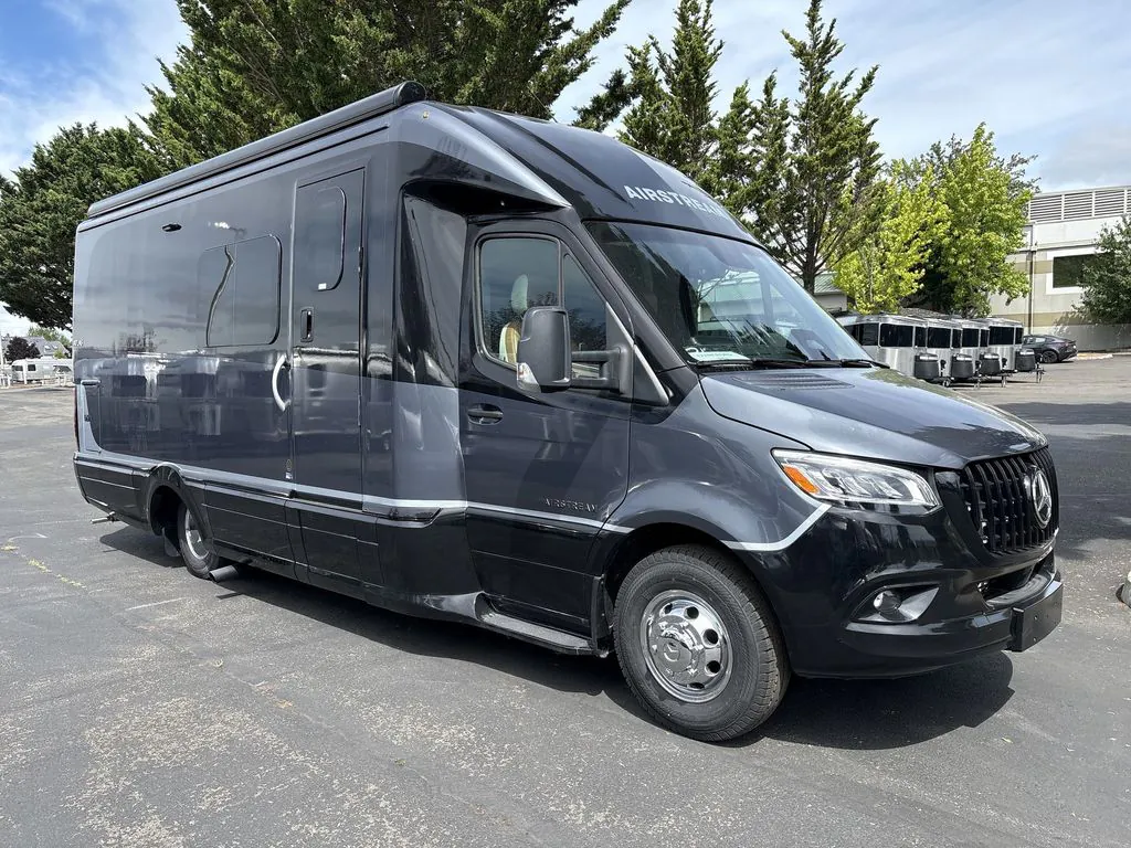 2027 Airstream Atlas 25MS - Photo 3