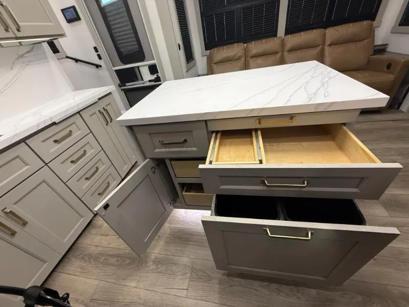 2024 Brinkley Model G 3500, Photos photo 11