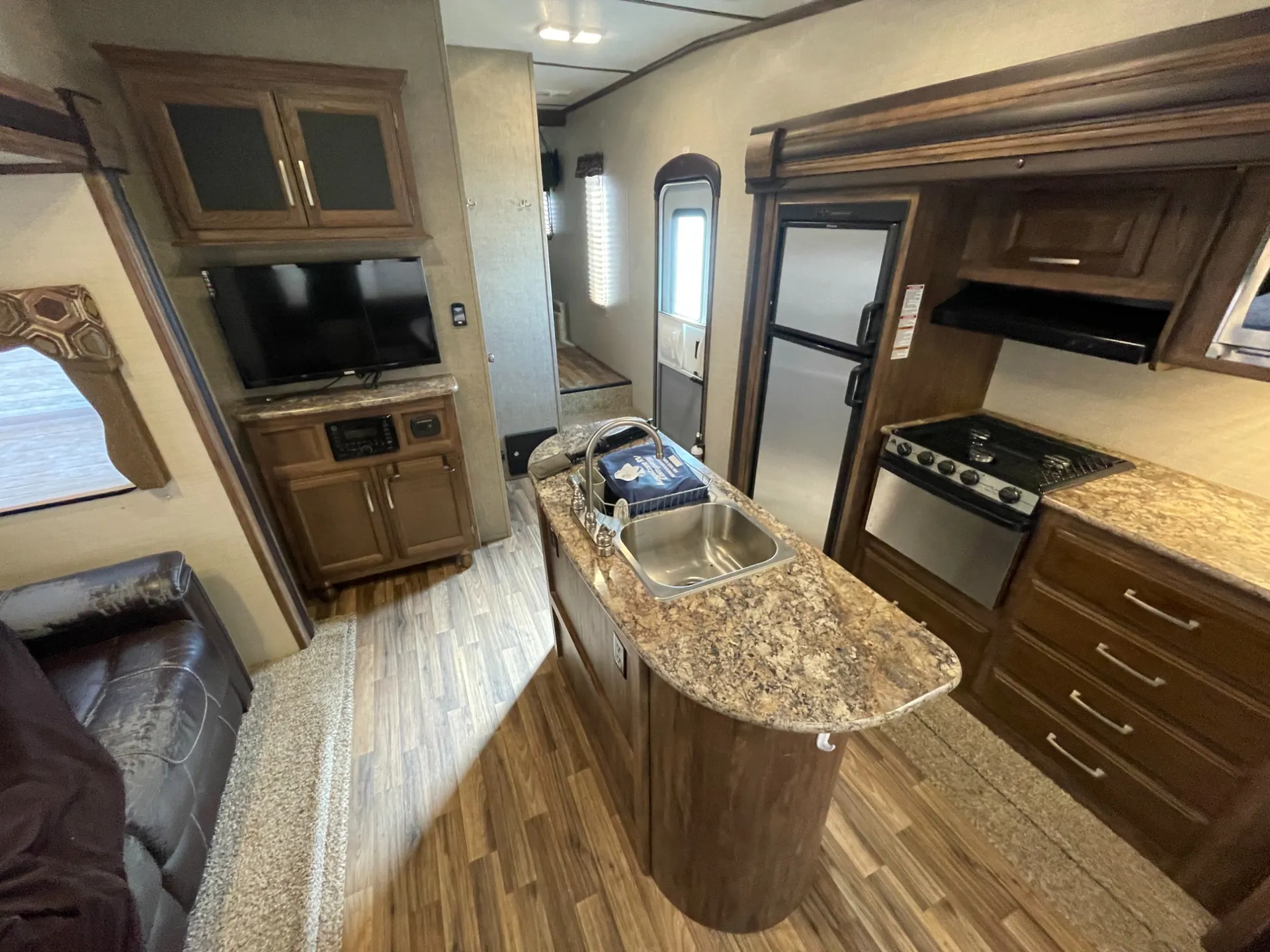 2016 Keystone Cougar XLite 27RDS - Photo 4