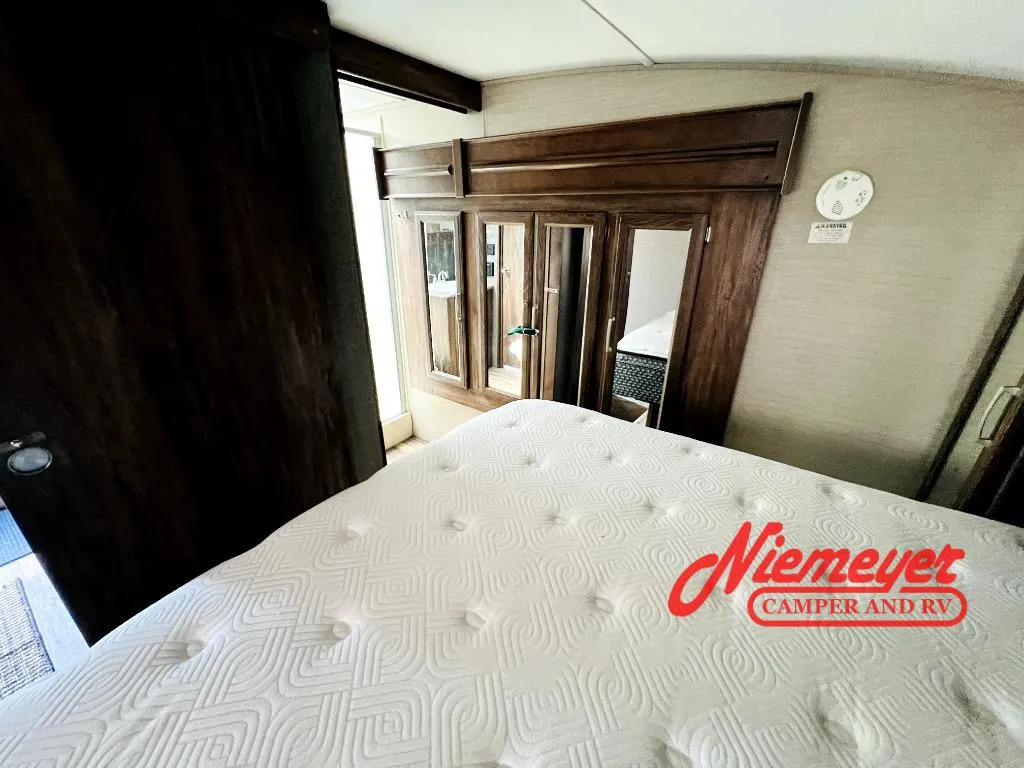 2016 Keystone RV Cougar X-Lite 27RKS - Photo 3