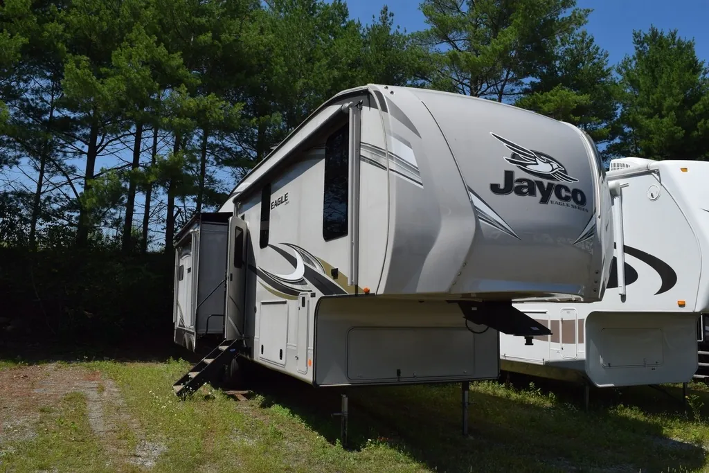 2019 Jayco Eagle 319MLOK - Photo 4
