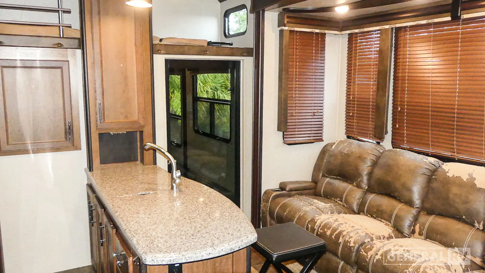 2016 Keystone Fuzion 345 - Photo 3