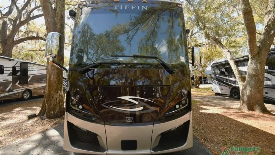 2026 Tiffin Phaeton 35 CH - Photo 2