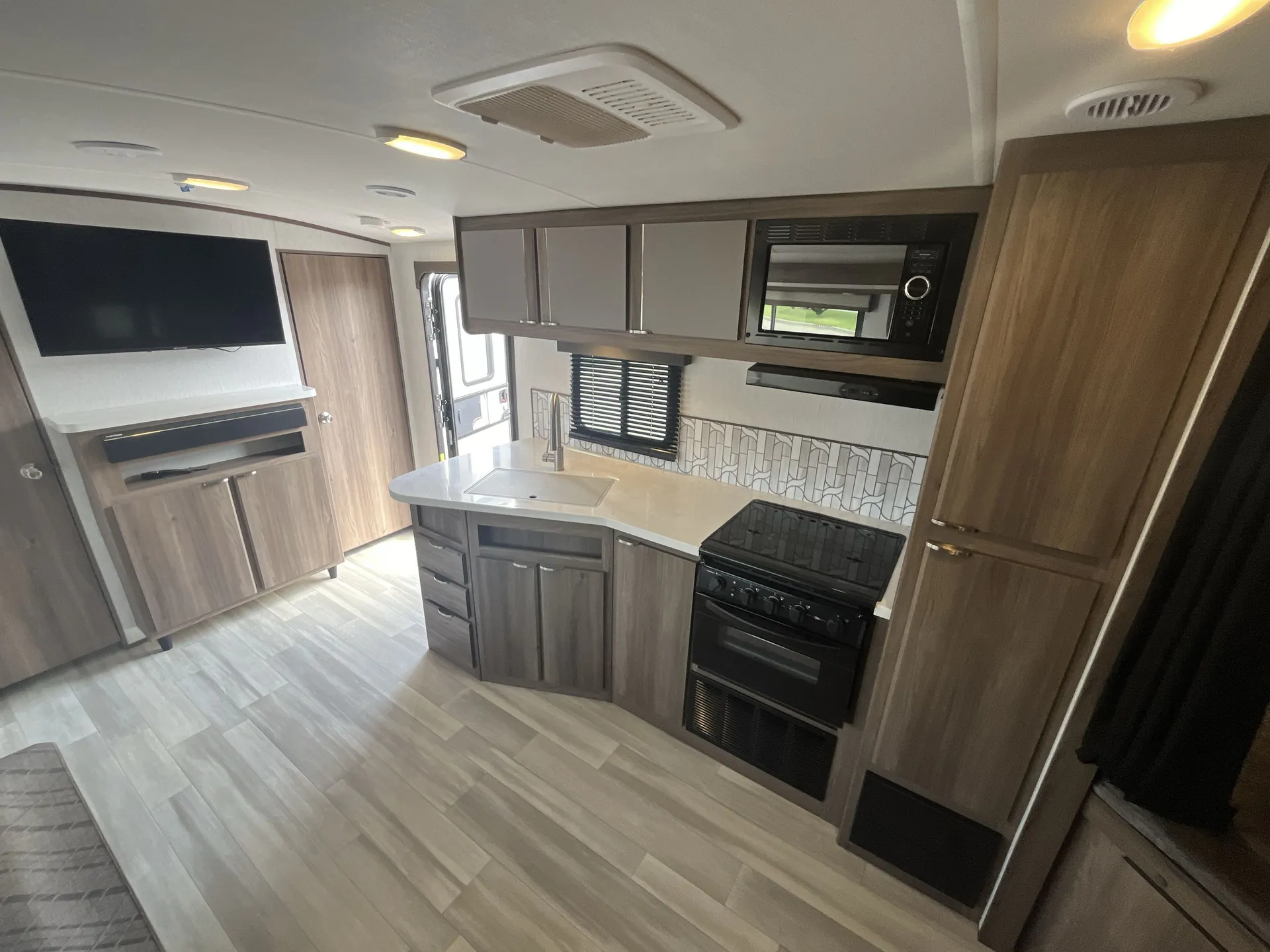 2023 Cruiser RV Radiance 25BH — living area main