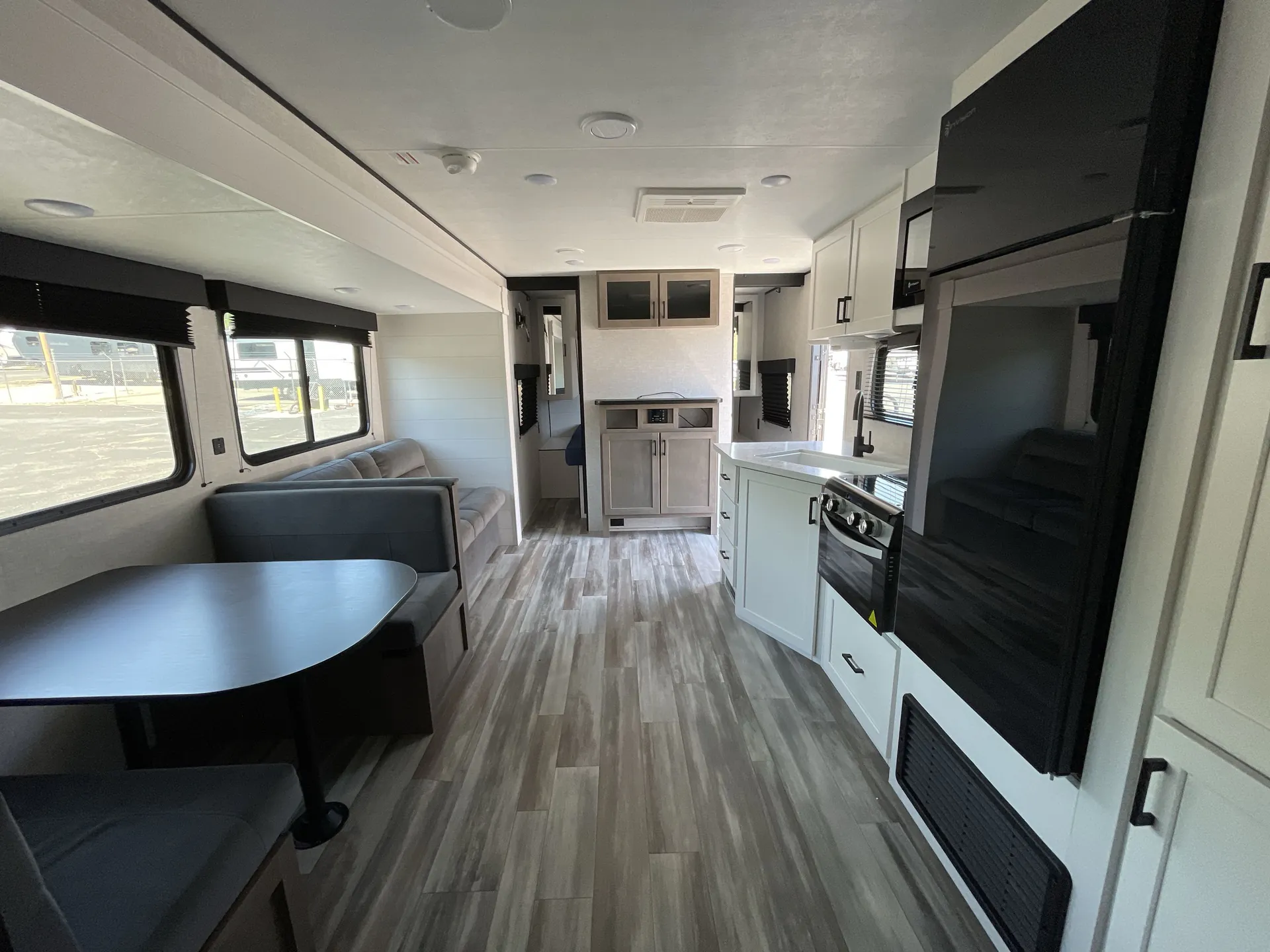 2025 Jayco Jay Flight SLX 261BHSW — living area main