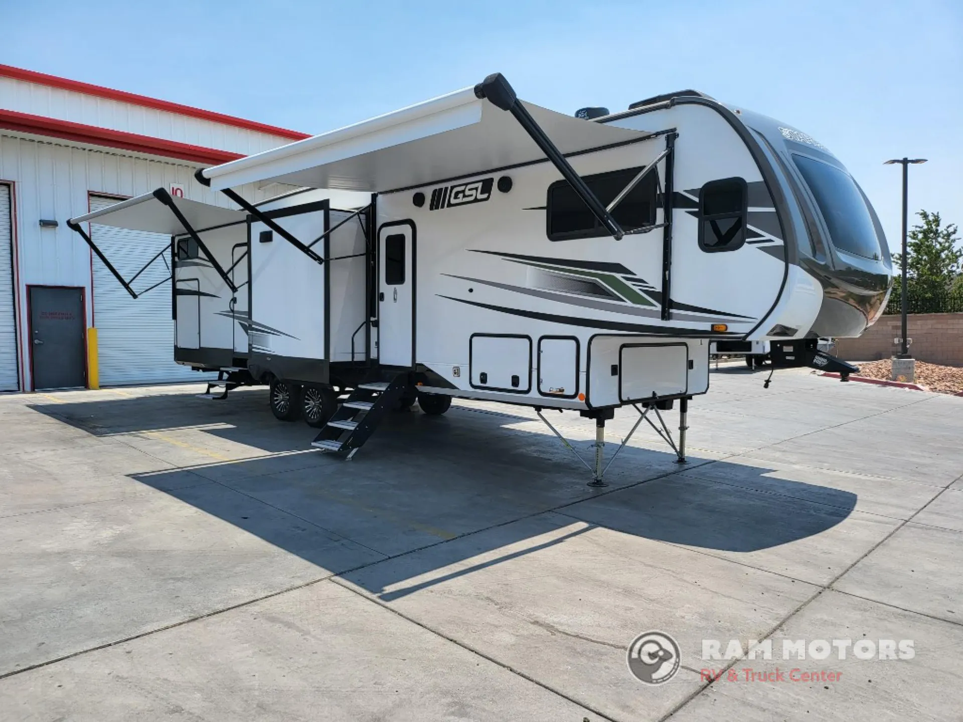 2024 Starcraft GSL 364BHS - Photo 2
